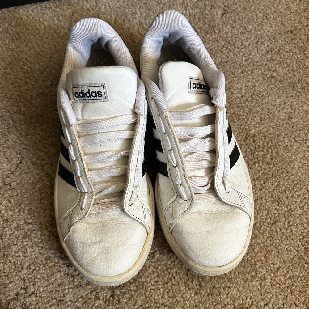 Adidas Women’s Classic Black & White Sneakers Size 7 - Picture 3 of 9